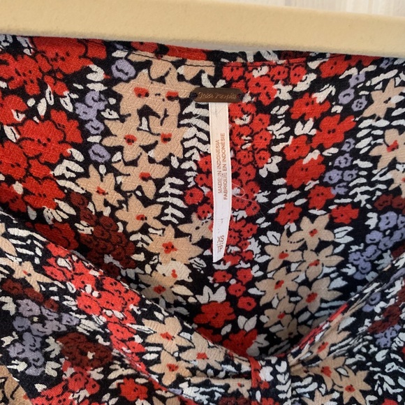 Free people miss right floral print keyhole top - Picture 7 of 14